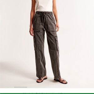 Abercrombie & Fitch Pull On Wide Leg Cargo Pant